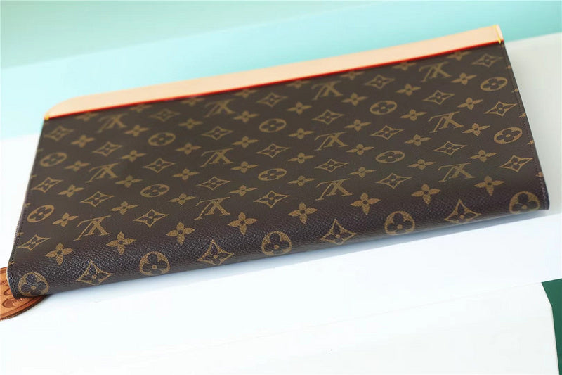 Franco Shops - Louis Vuittons  - 10546