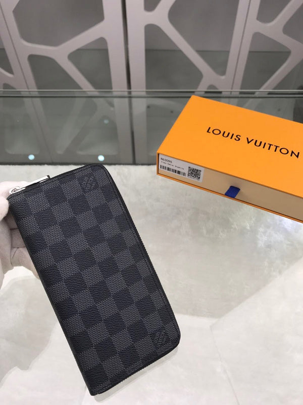 Franco Shops - Louis Vuittons  - 10861