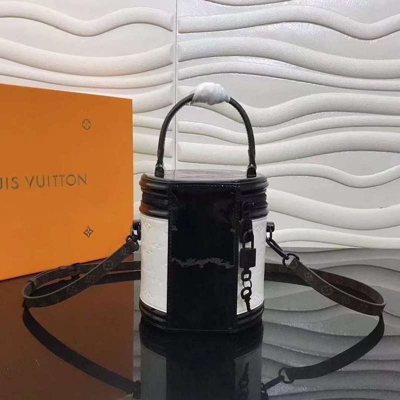 The Franco Shops - Louis Vuittons  - 12057