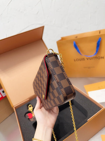 Franco Shops - Louis Vuittons  - 15021