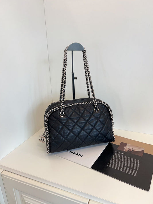Vintage Chanel bag black *cm