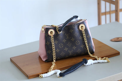 The Franco Shops - Louis Vuittons  - 7932