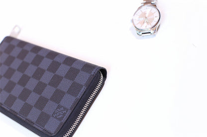 Franco Shops - Louis Vuittons  - 10875