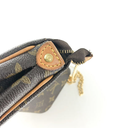 Louis-Vuitton Eva Monogram Clutch