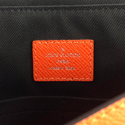 LOUIS VUITTON Shoulder Bag