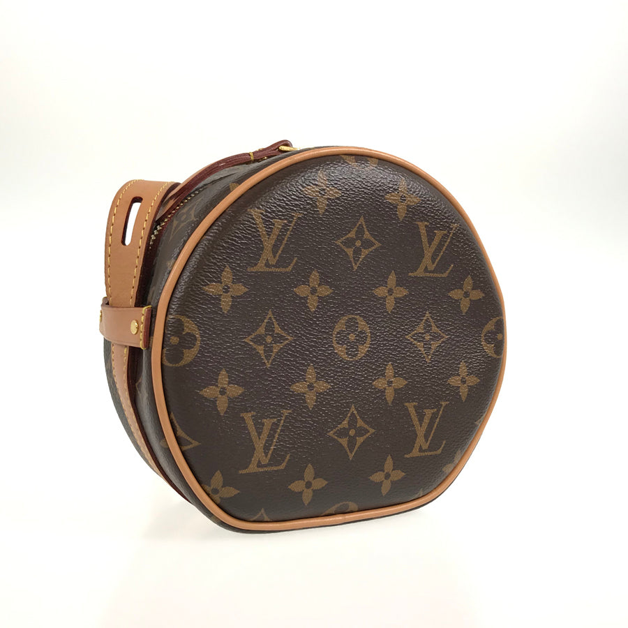 LOUIS VUITTON Shoulder Bag