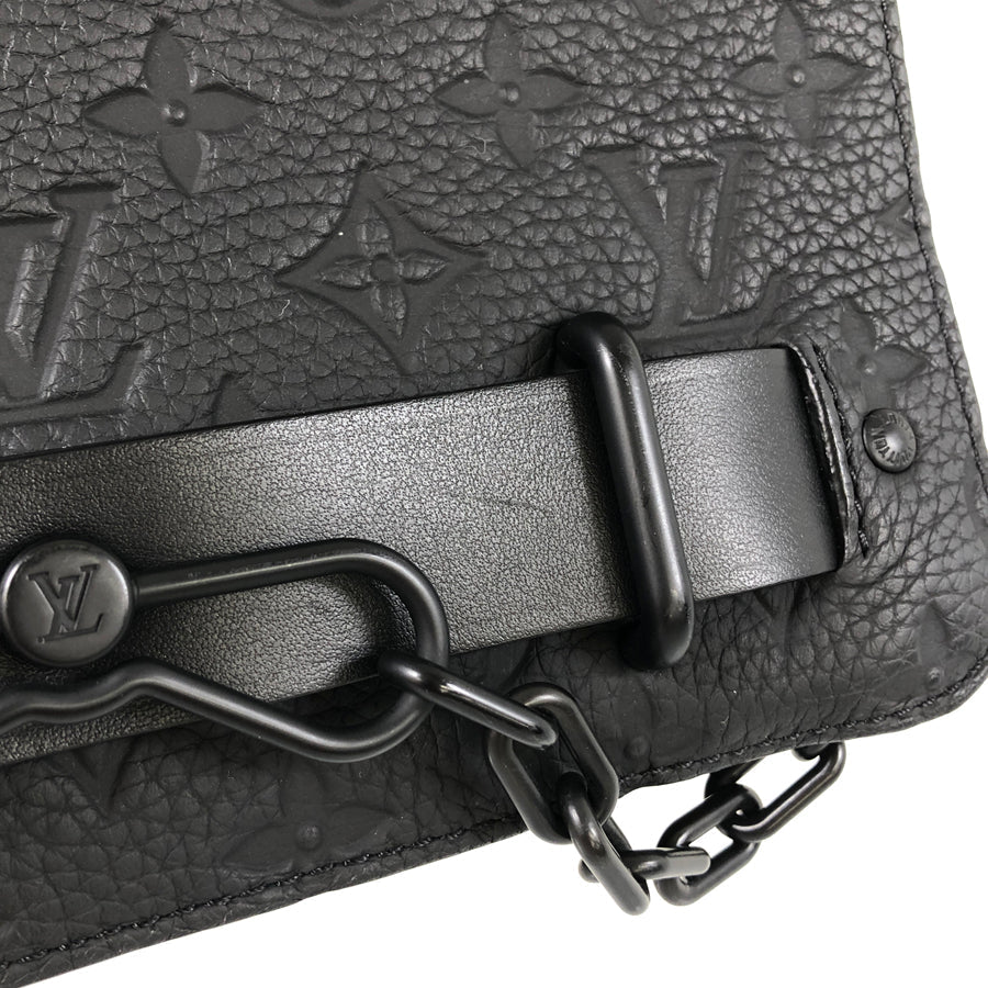 LOUIS VUITTON Shoulder Bag