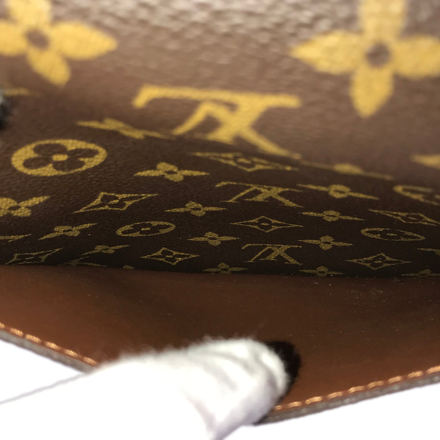 LOUIS VUITTON Shoulder Bag