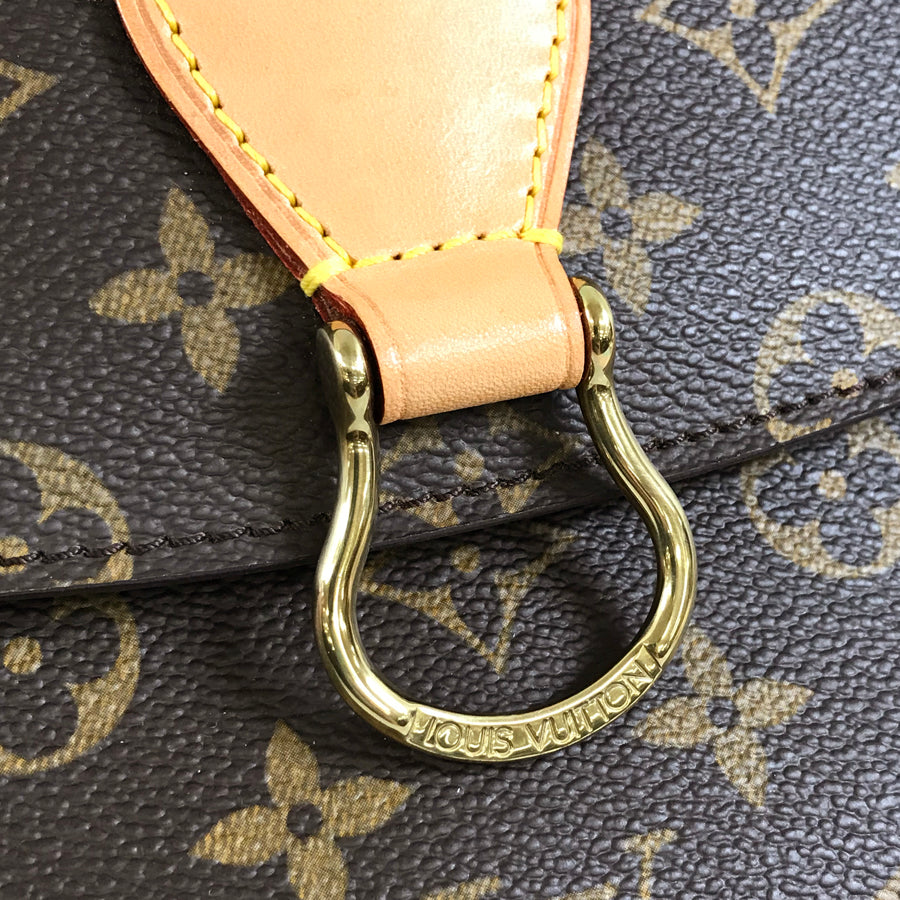 LOUIS VUITTON Shoulder Bag