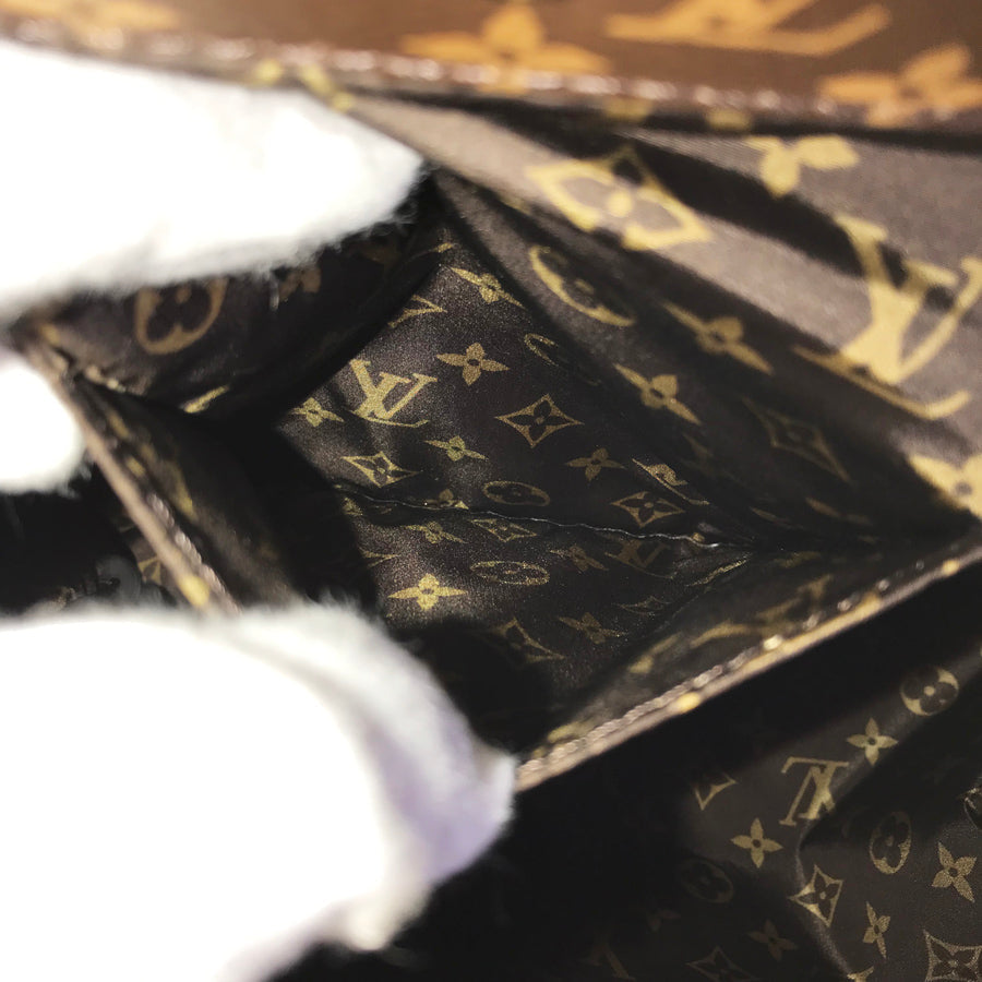 LOUIS VUITTON Tote Bag