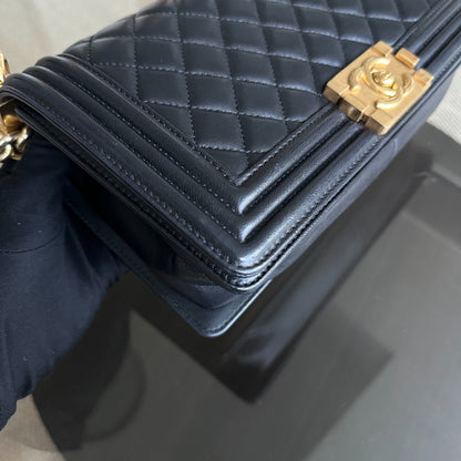 *Full set, Receipt* Boy Old Medium 25CM Lambskin Quilted Lambskin Black GHW No 22