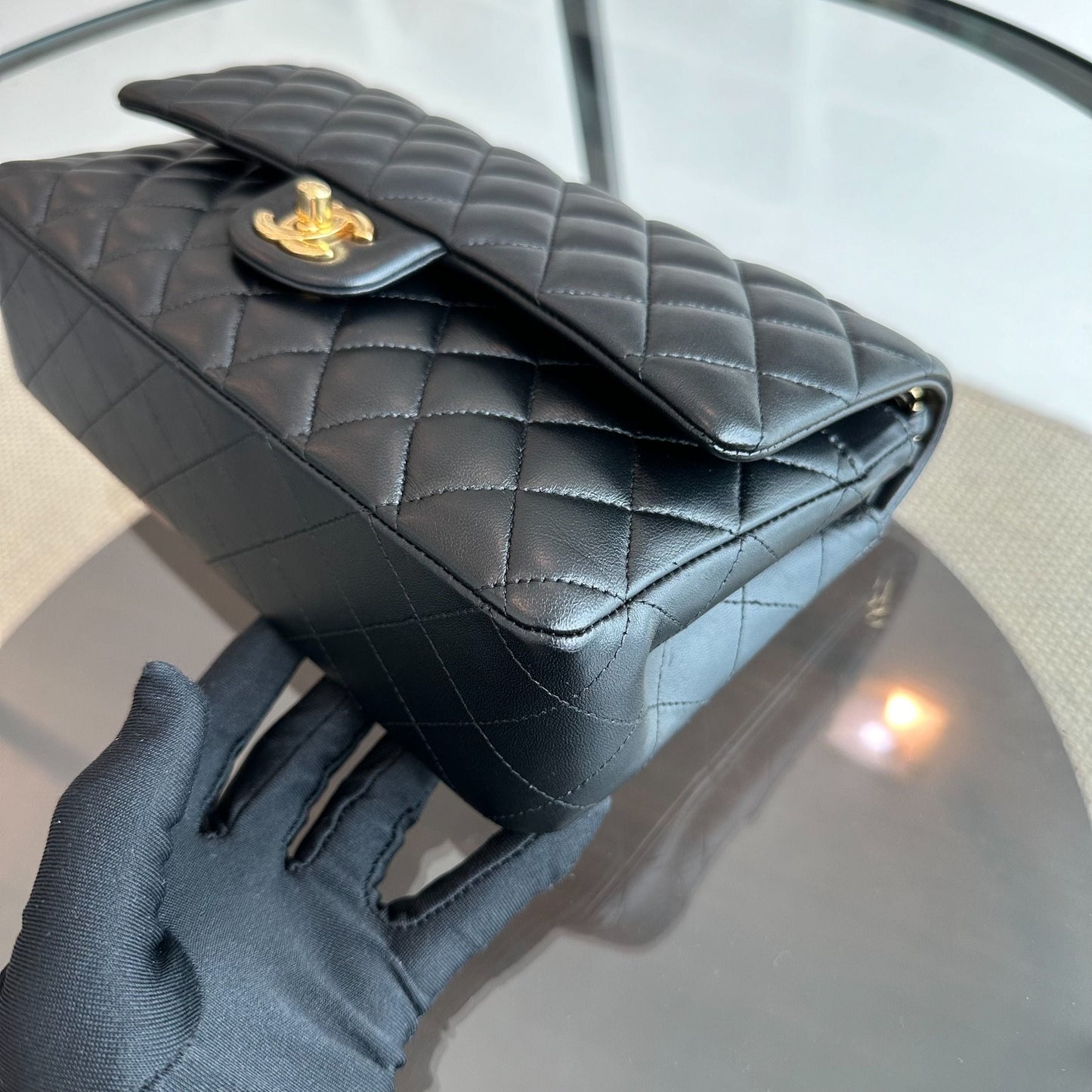 *Full Set, Receipt, No 28* Medium 25CM Lambskin Black GHW No 28