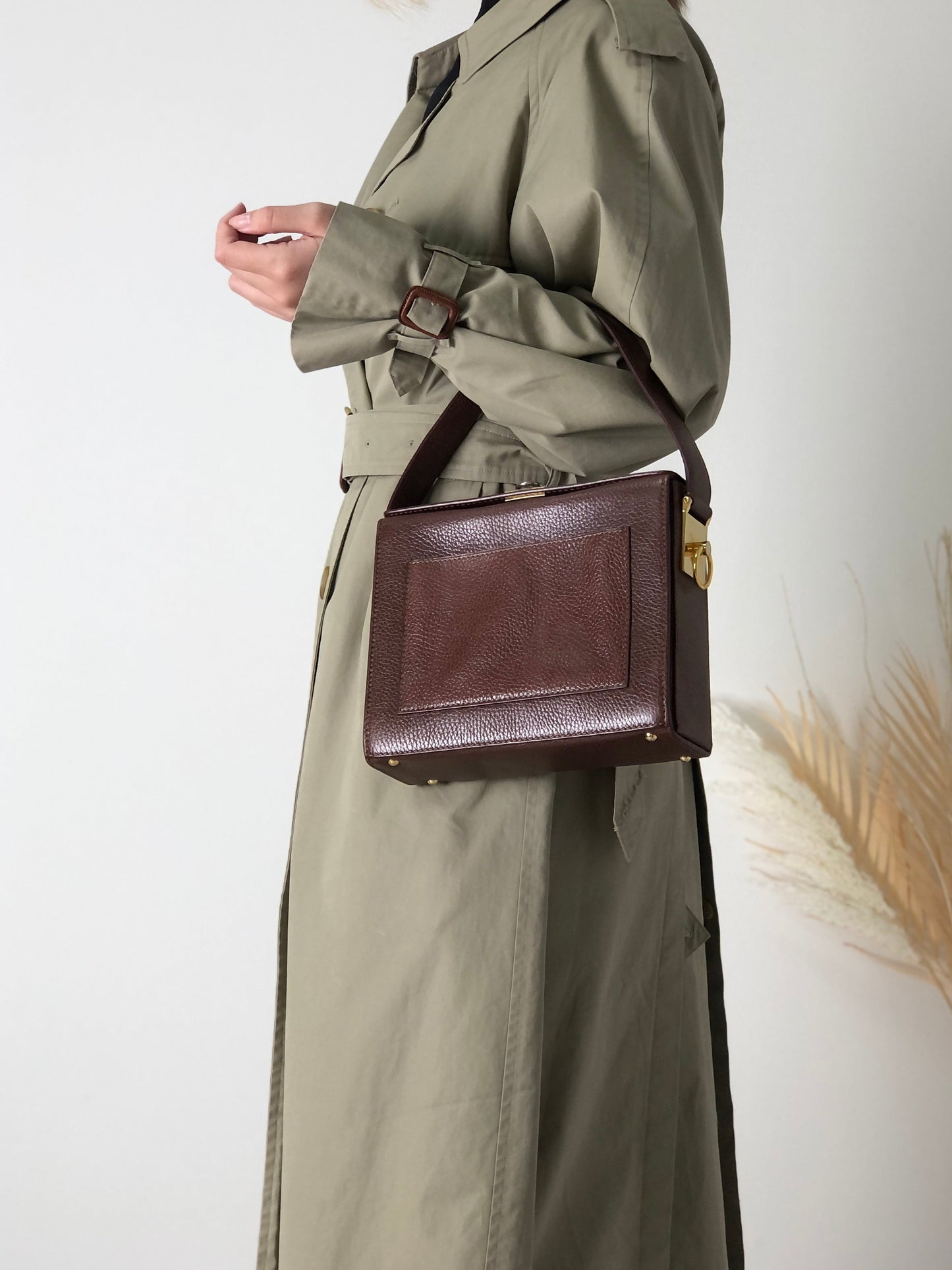 CELINE Gancini Logo Motif Square Leather Handbag Brown Vintage e8kt7d