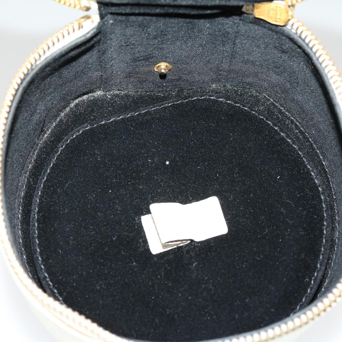 CHANEL Accessory Case Caviar Skin White CC   am2700gA