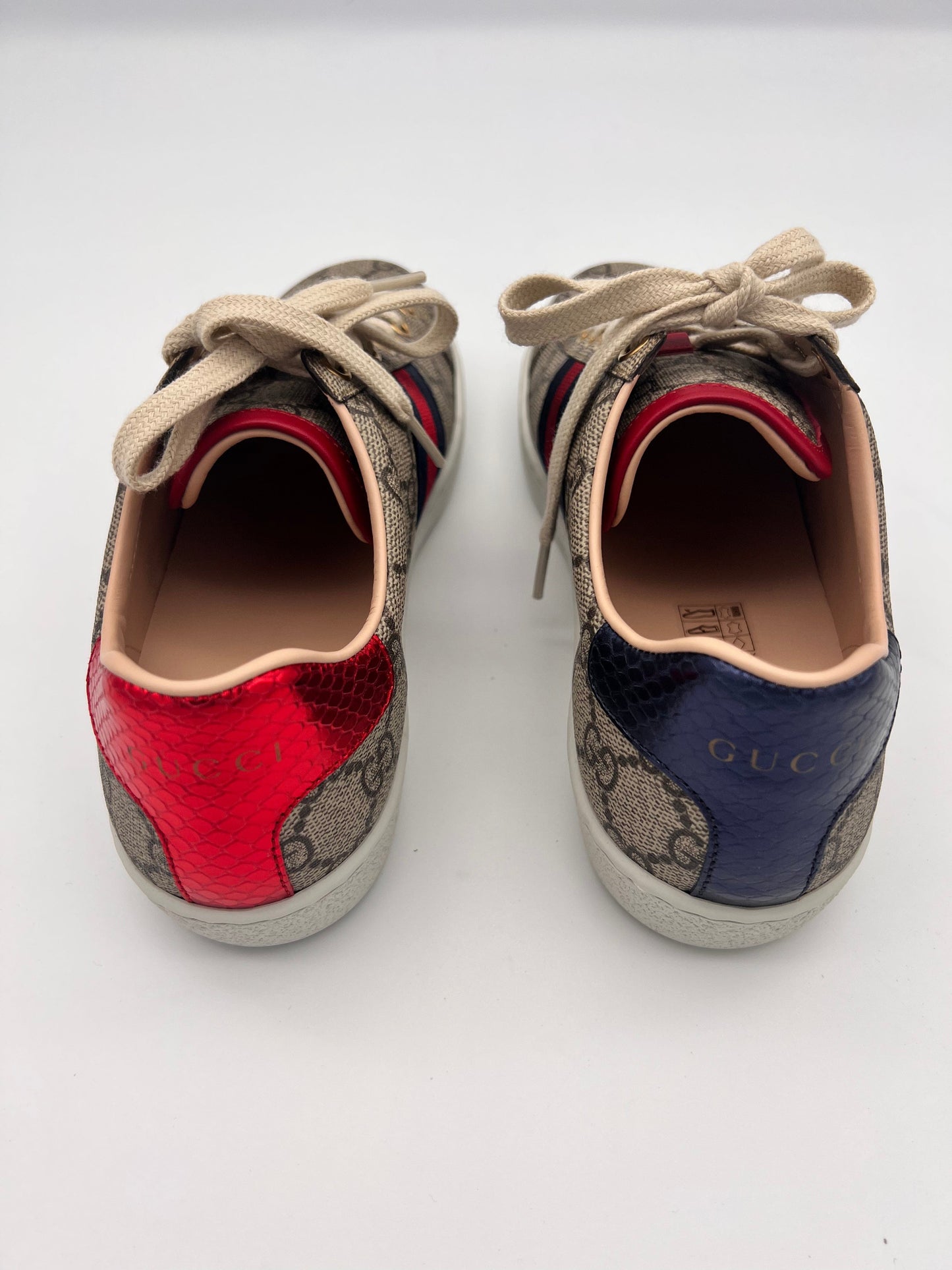 Gucci GG canvas Sneakers AGL2378