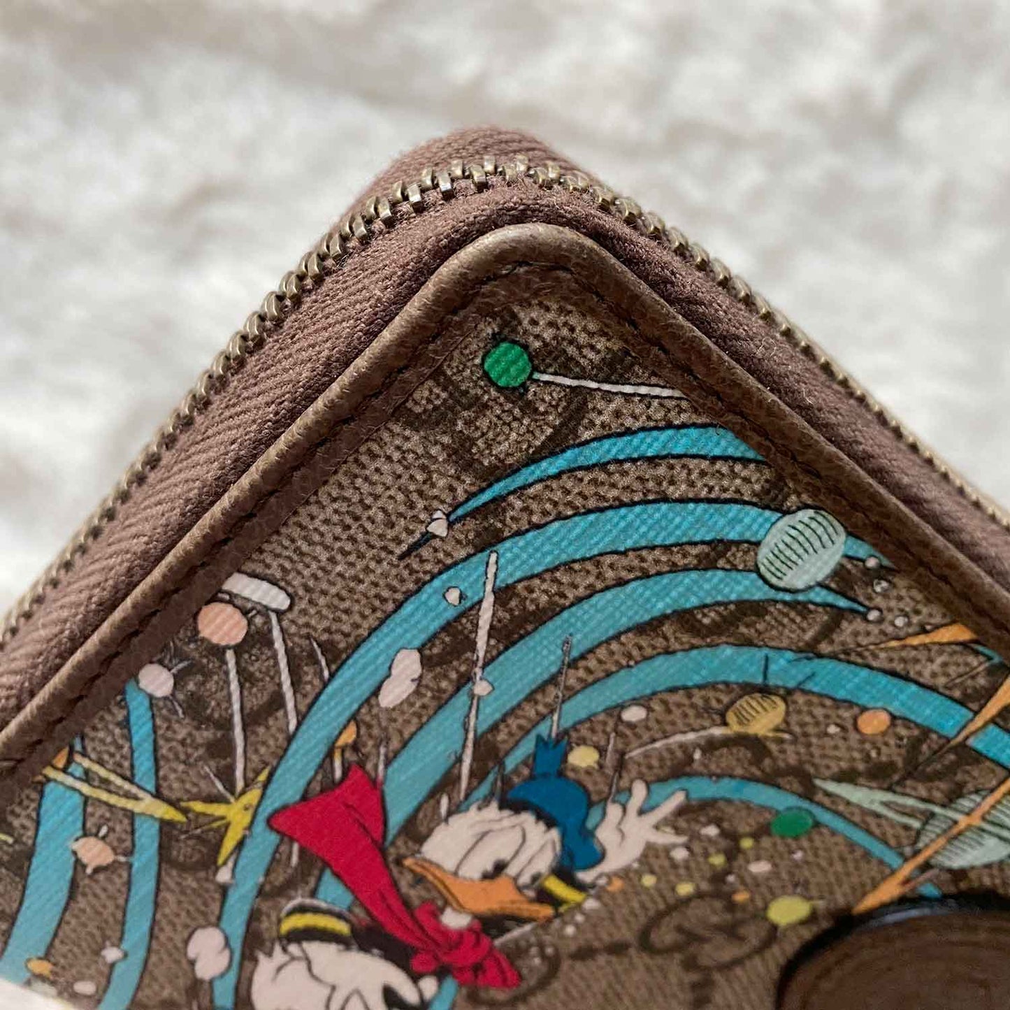 Gucci Limited Edition Disney Donald Duck Continental Wallet