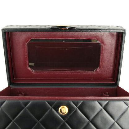 Chanel Vintage Matelasse Vanity Case Leather Handbag in Excellent condition