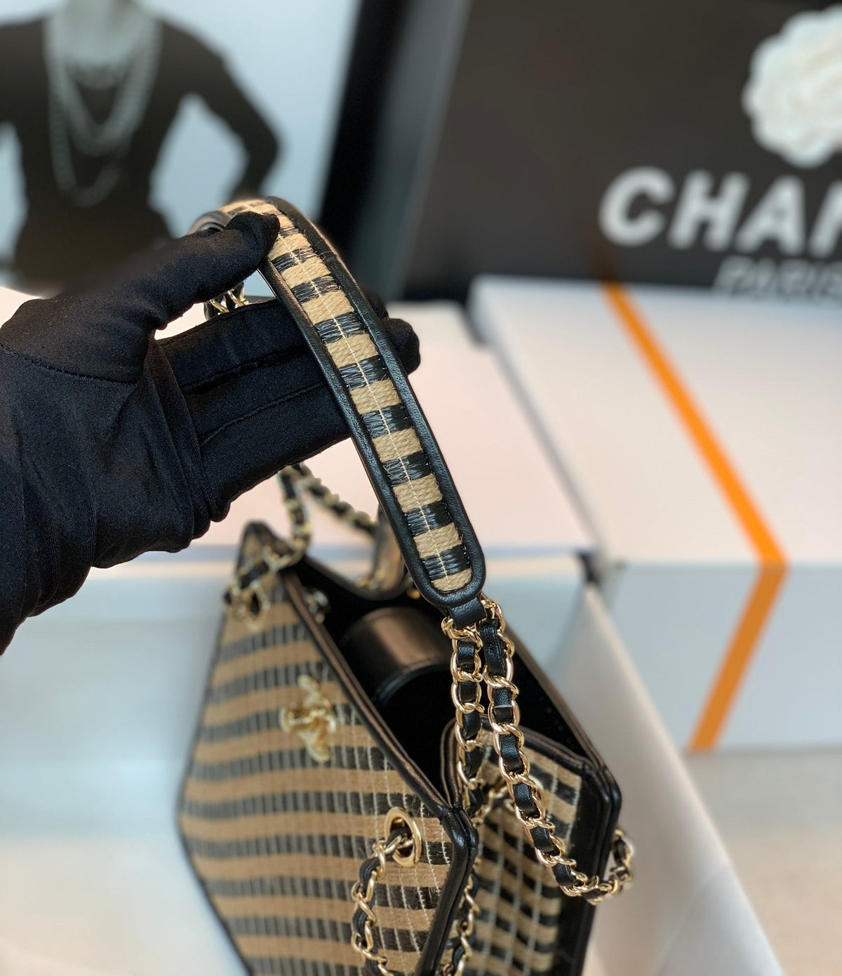 Chanel - Luxury Bag - CHL - 752