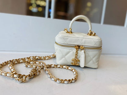 Chanel - Luxury Bag - CHL - 772