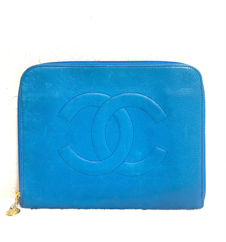 Chanel Vintage blue caviar clutch Bag, iPhone case, large wallet, cosmetic case pouch, mini Bag