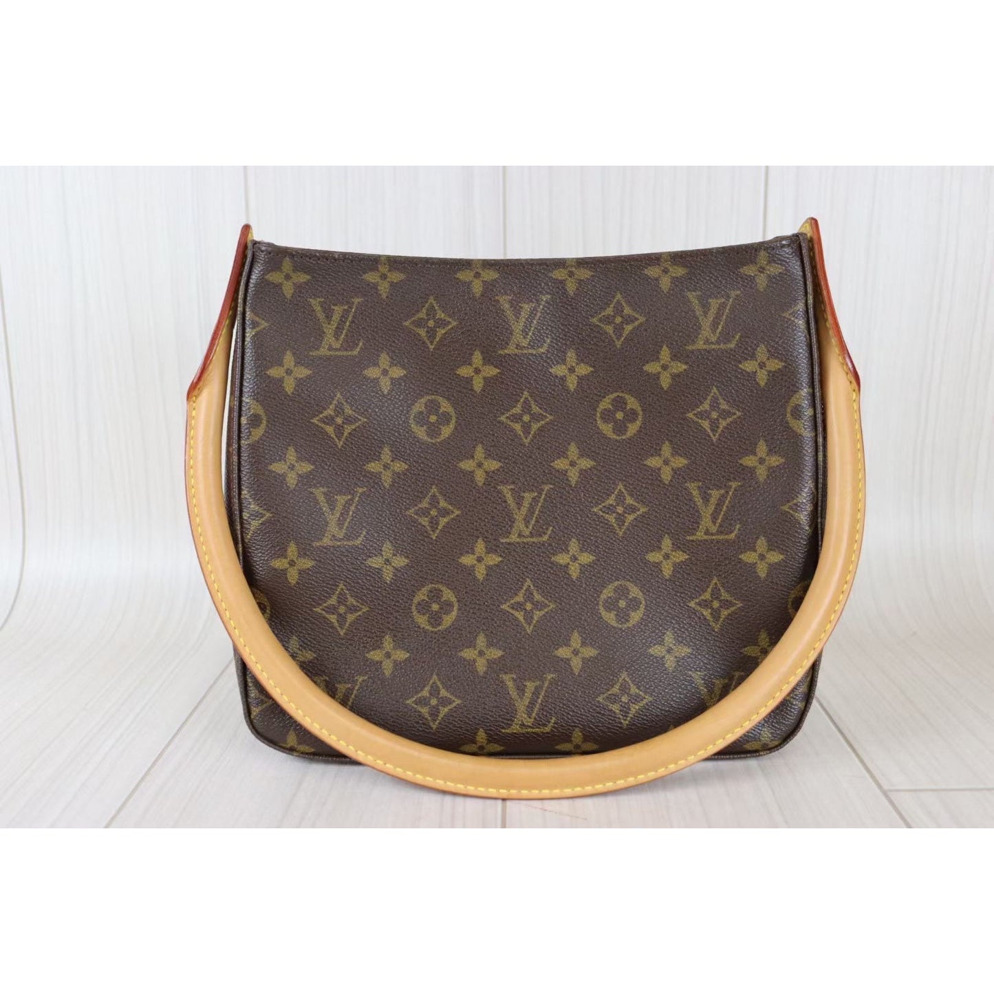 Rank A ｜ LV Monogram Looping MM Shoulder Bag ｜083008