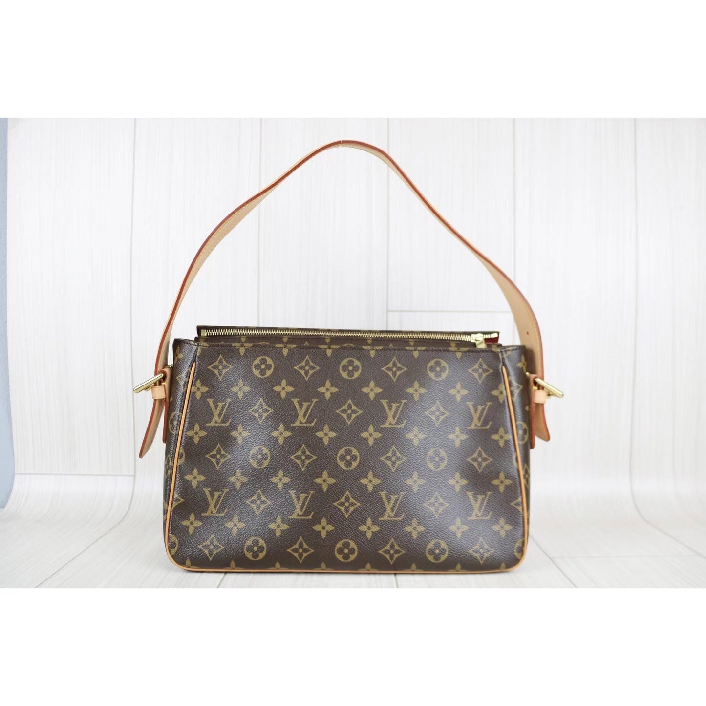 Rank A ｜LV Monogram Viva Cite GM Shoulder Bag｜062707