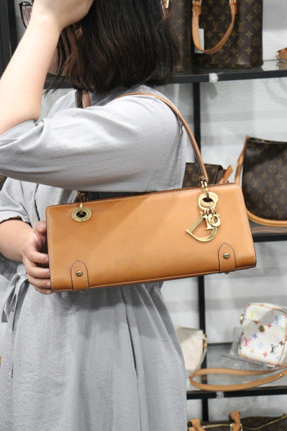 Rank A ｜ Dior Vintage Calf Leather HandBag ｜V23071411