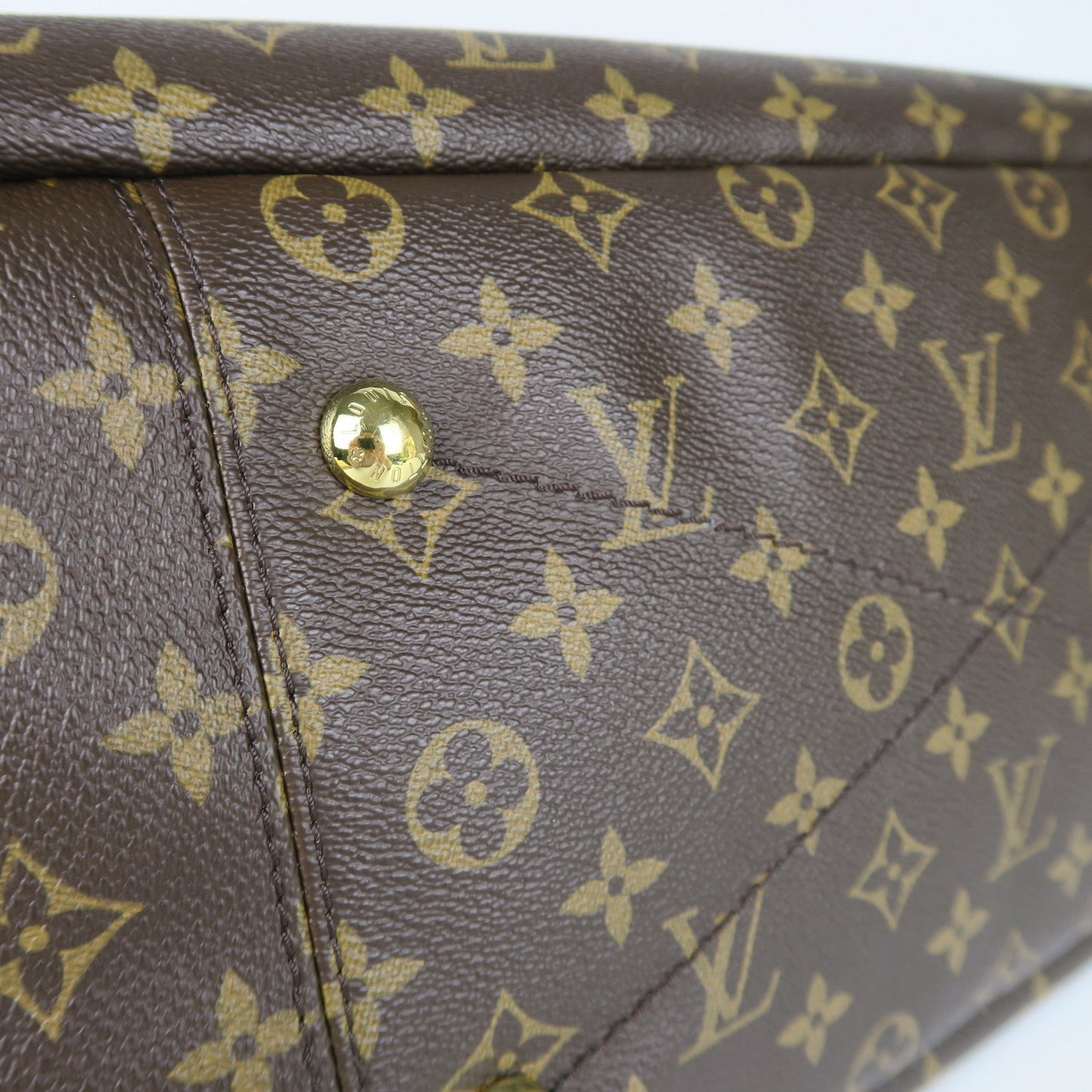 Louis-Vuitton Monogram Artsy MM