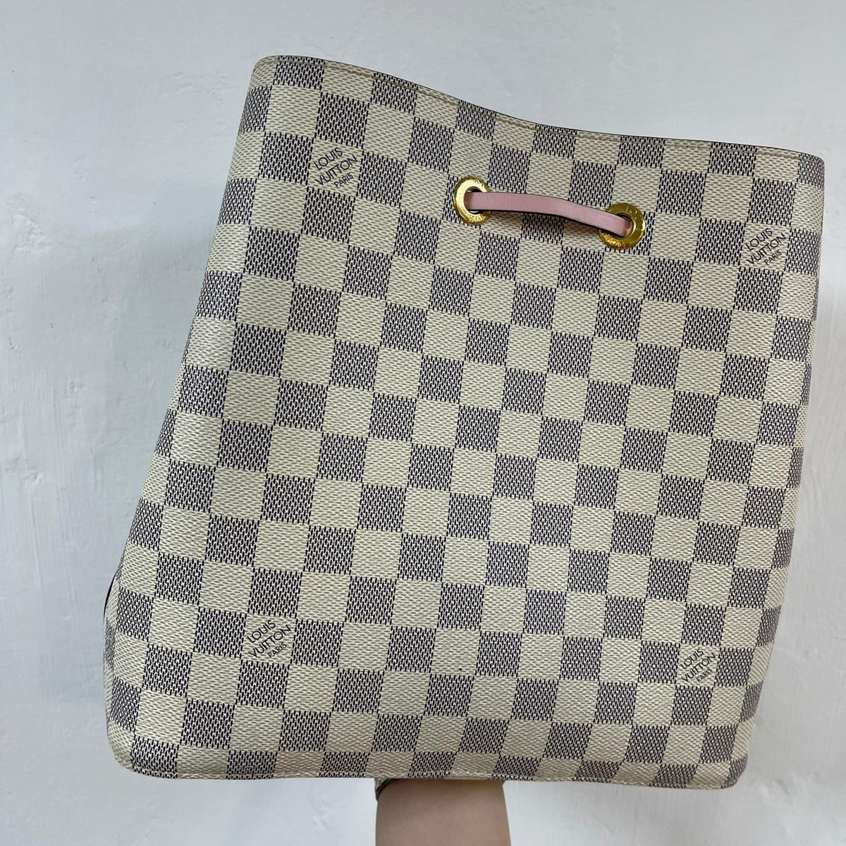 Louis-Vuitton NeoNoe MM Damier Azure Pink