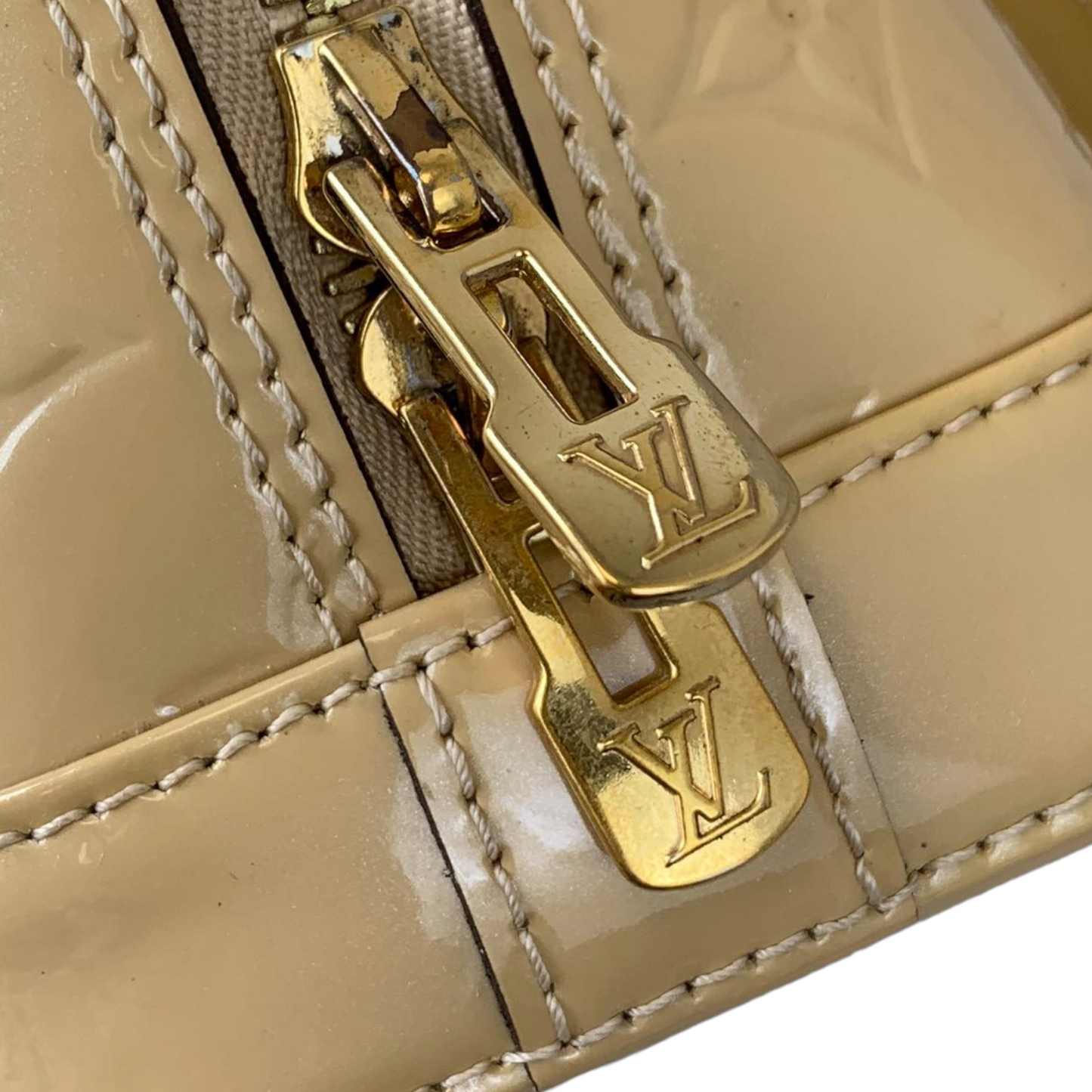 Louis-Vuitton Alma BB Vernis Beige GHW