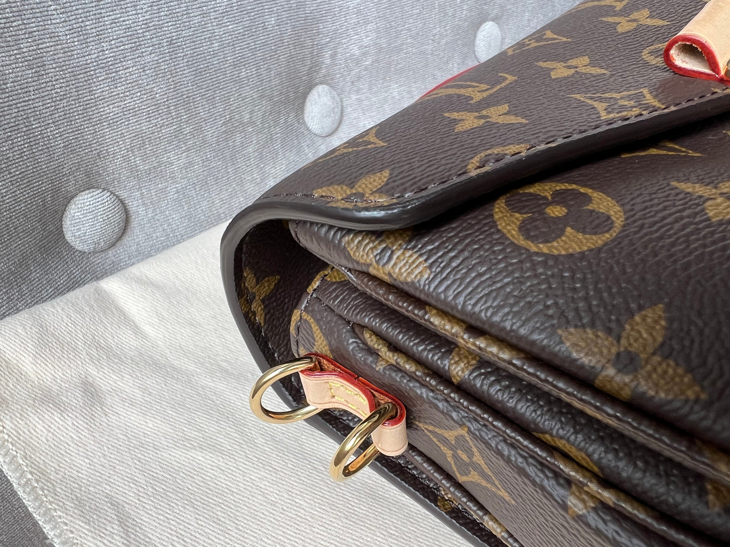 Louis Vuitton Pochette Metis East West Monogram (RRP £2,070)