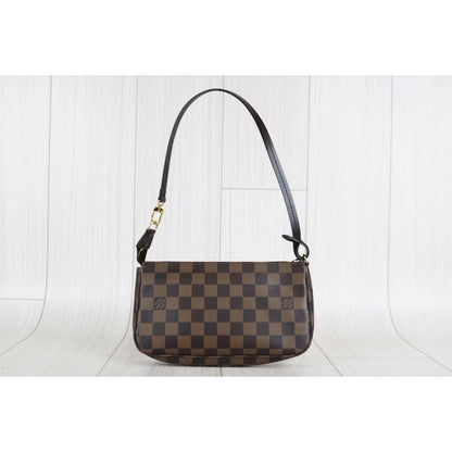 Rank SA ｜ LV Damier Pochette Accessoires ｜041806