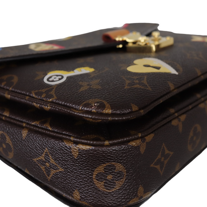 Louis-Vuitton Pochette Metis Monogram Love Lock GHW