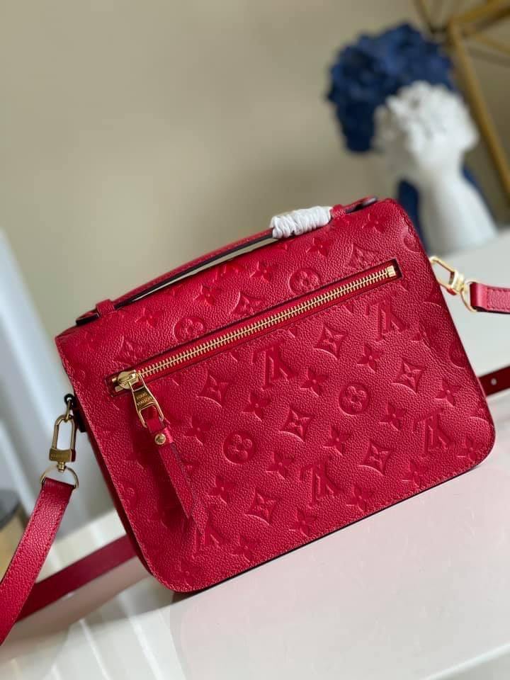 Louis Vuitton Pochette Metis Bag