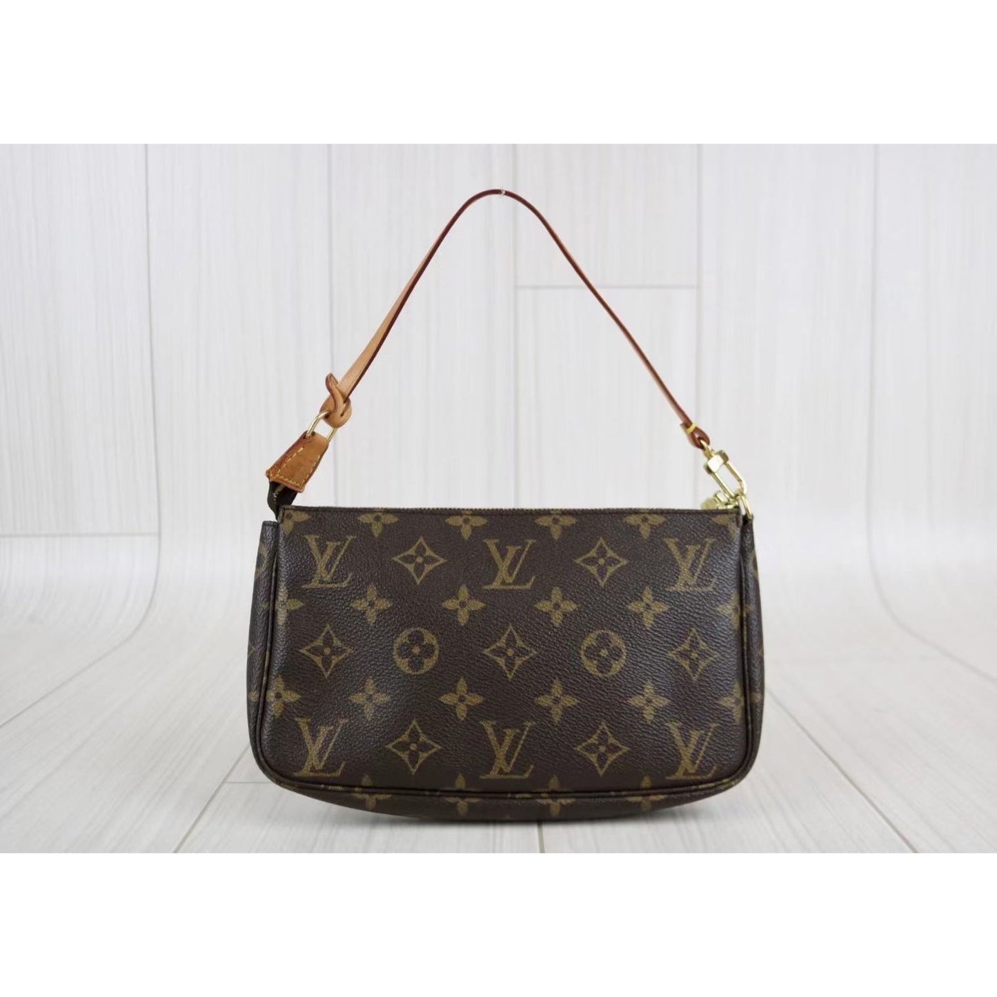 Rank A ｜ LV Monogram Pochette Accessoires ｜032002