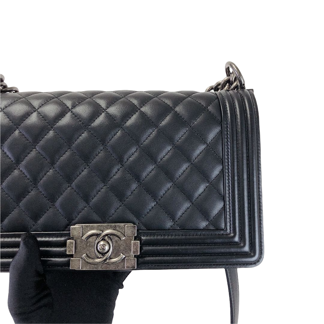 Boy Old Medium Calfskin Black RHW