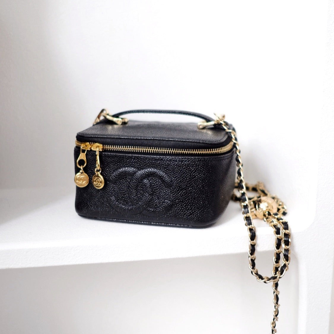 Chanel vintage coco cowhide mini wash bag