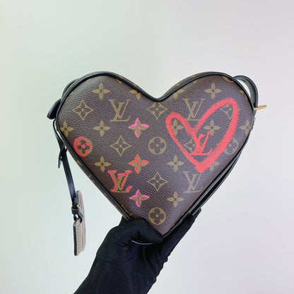 Louis-Vuitton Fall In Love Sac Coeur Monogram