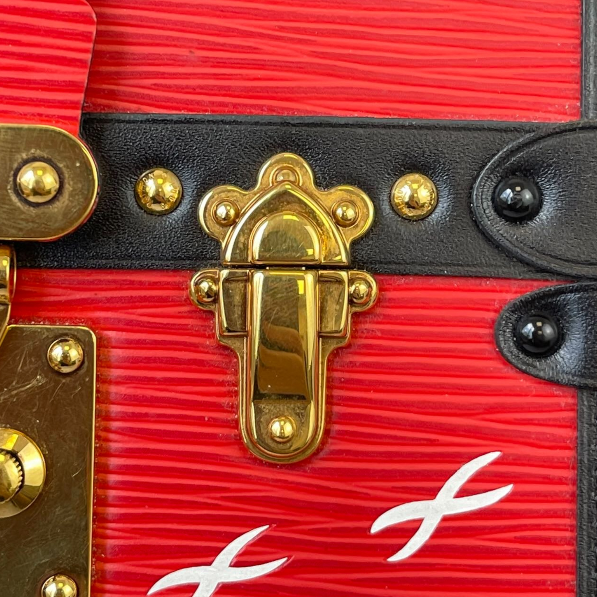 Louis-Vuitton Petit Malle Epi Trunk Clutch Red GHW