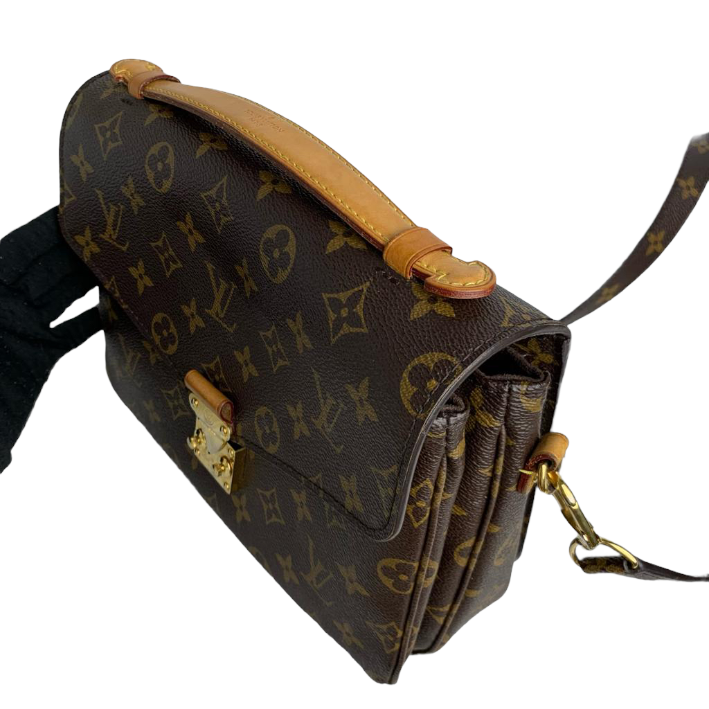 Louis-Vuitton Pochette Metis Leather Monogram GHW