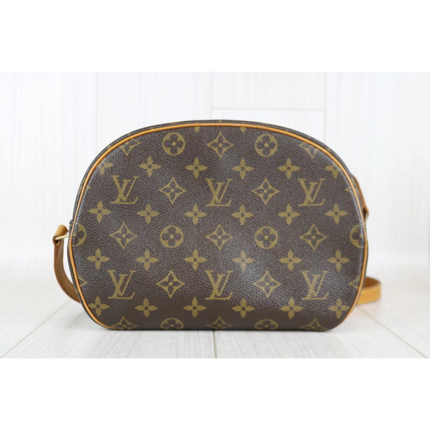 Rank AB ｜LV Monogram Blower Shoulder Bag｜040407