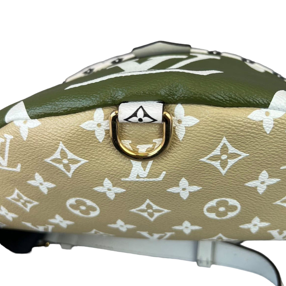 Louis-Vuitton Monogram Giant Bum Bag Khaki White GHW
