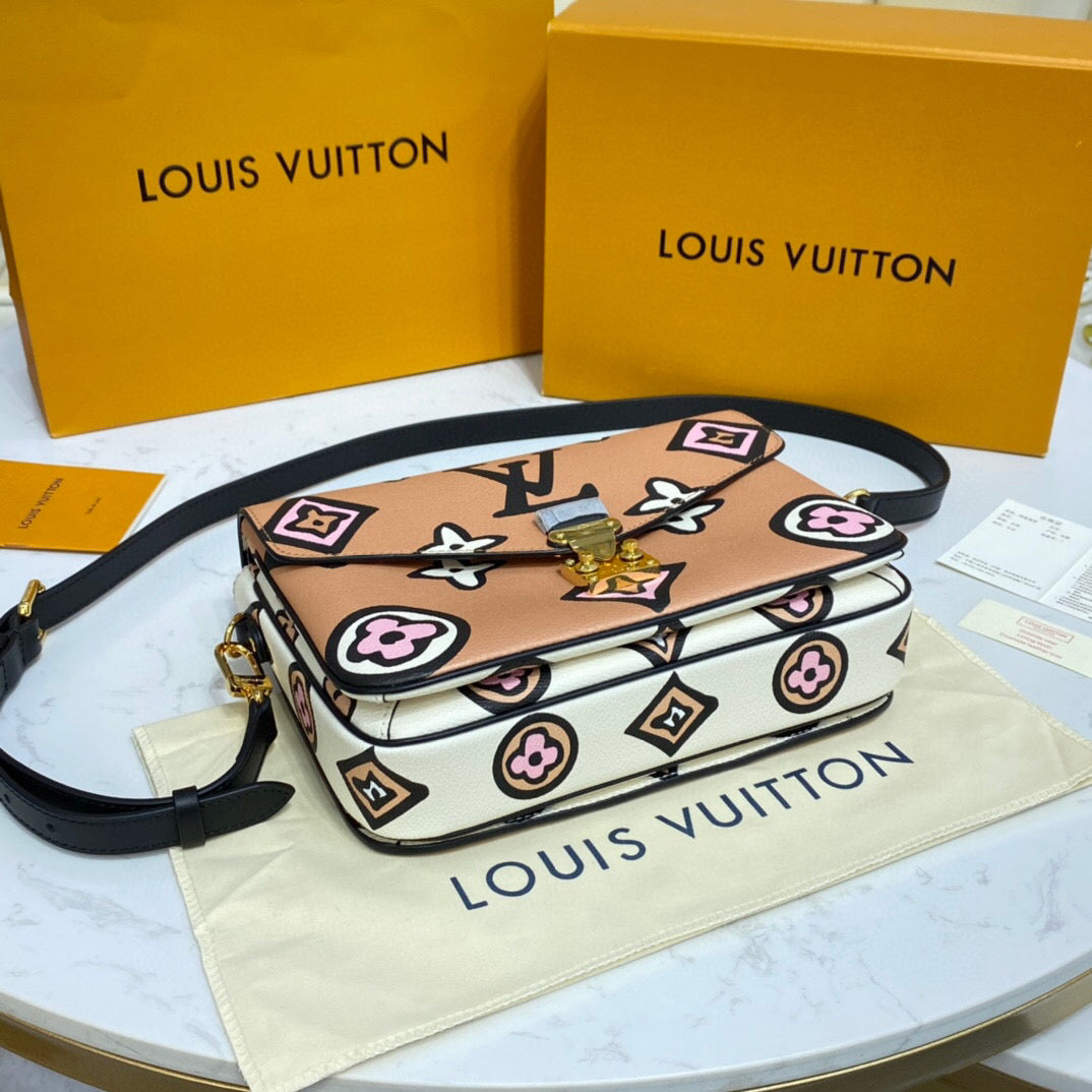 Louis Vuitton Pochette Metis Bag