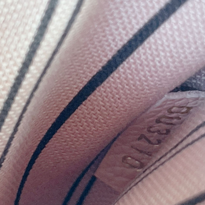 Louis-Vuitton Pochette Metis Empreinte Pink GHW