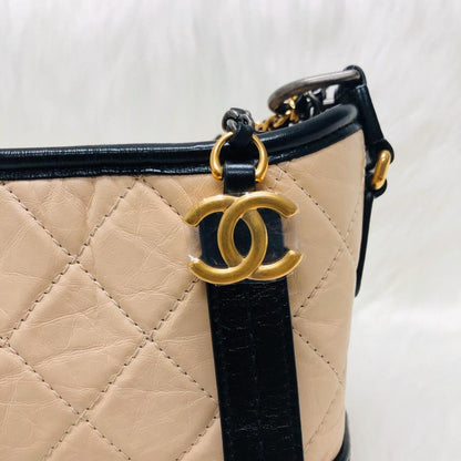 Aged Calfskin Quilted Small Gabrielle Hobo Beige Black