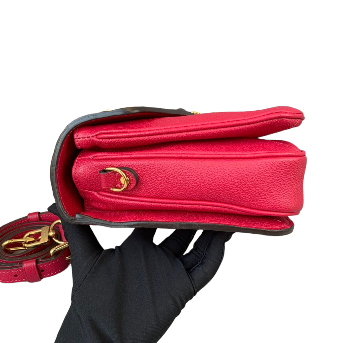 Louis-Vuitton Pochette Metis Empreinte Red GHW