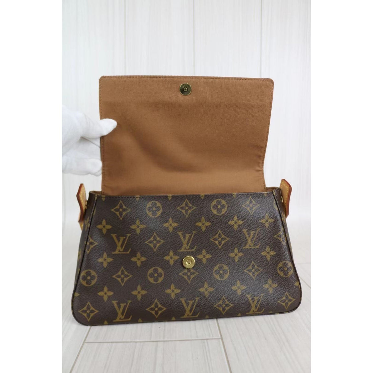 Rank A ｜ LV Monogram Mini looping Shoulder Bag ｜032006