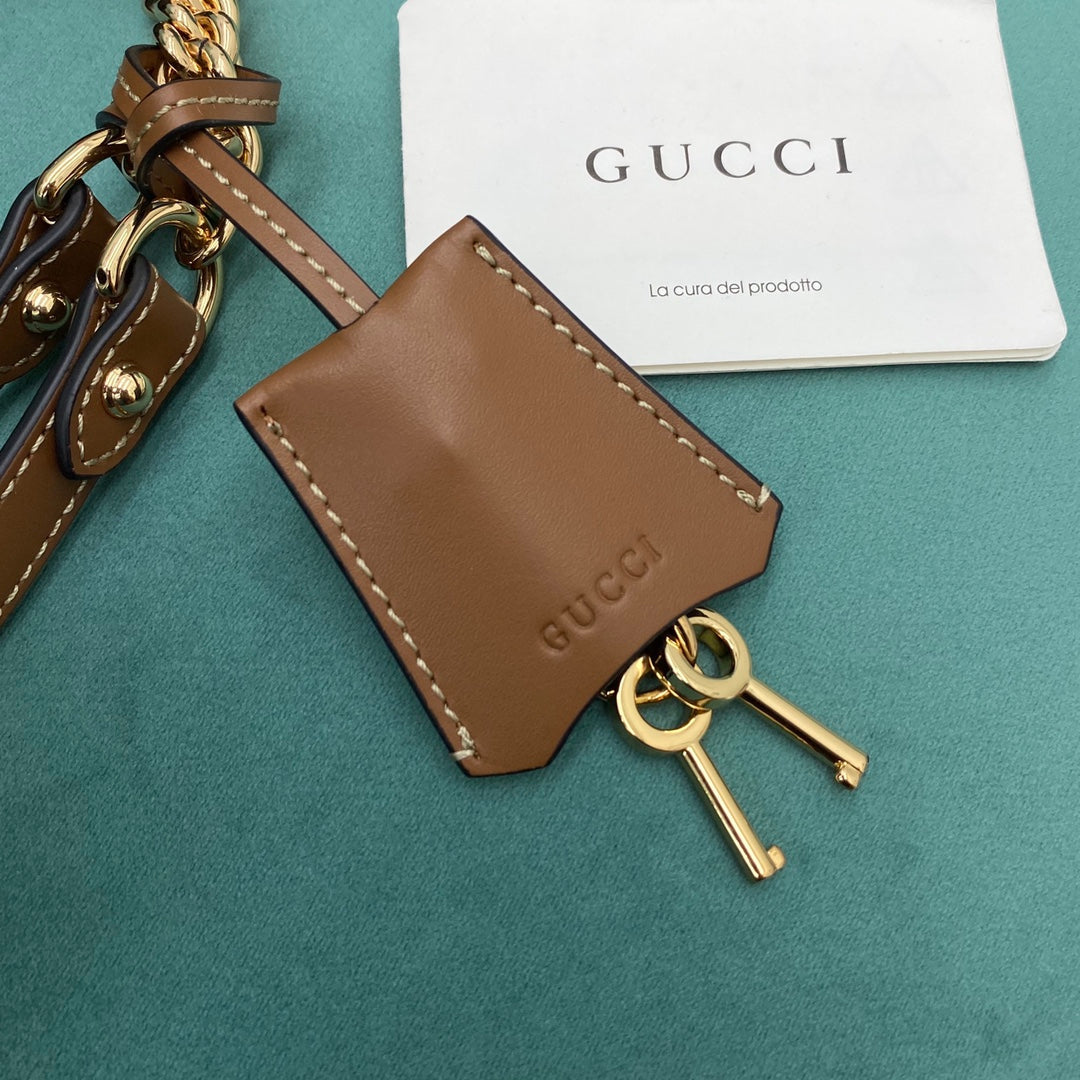 Gucci Padlock GG Medium Shoulder Bag