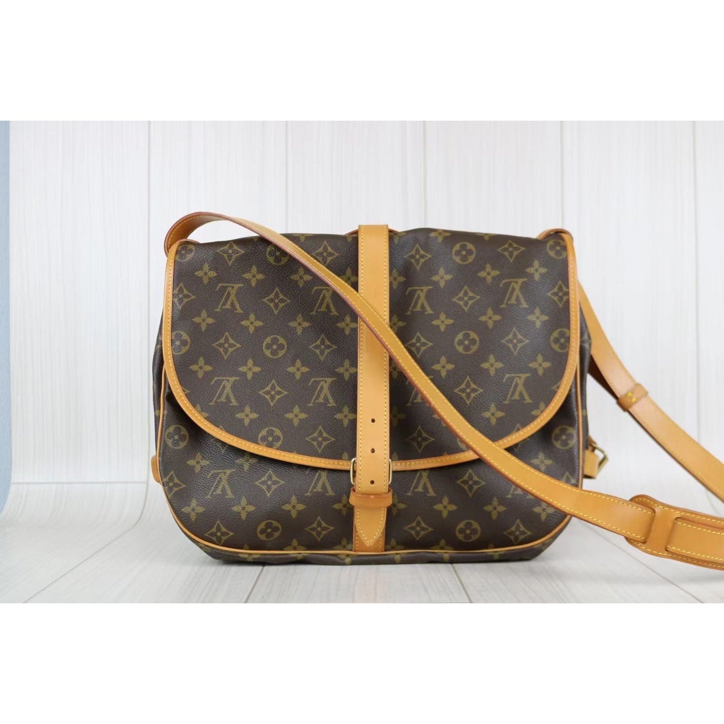Rank A ｜ LV Monogram Saumur 35 Shoulder Bag｜041905