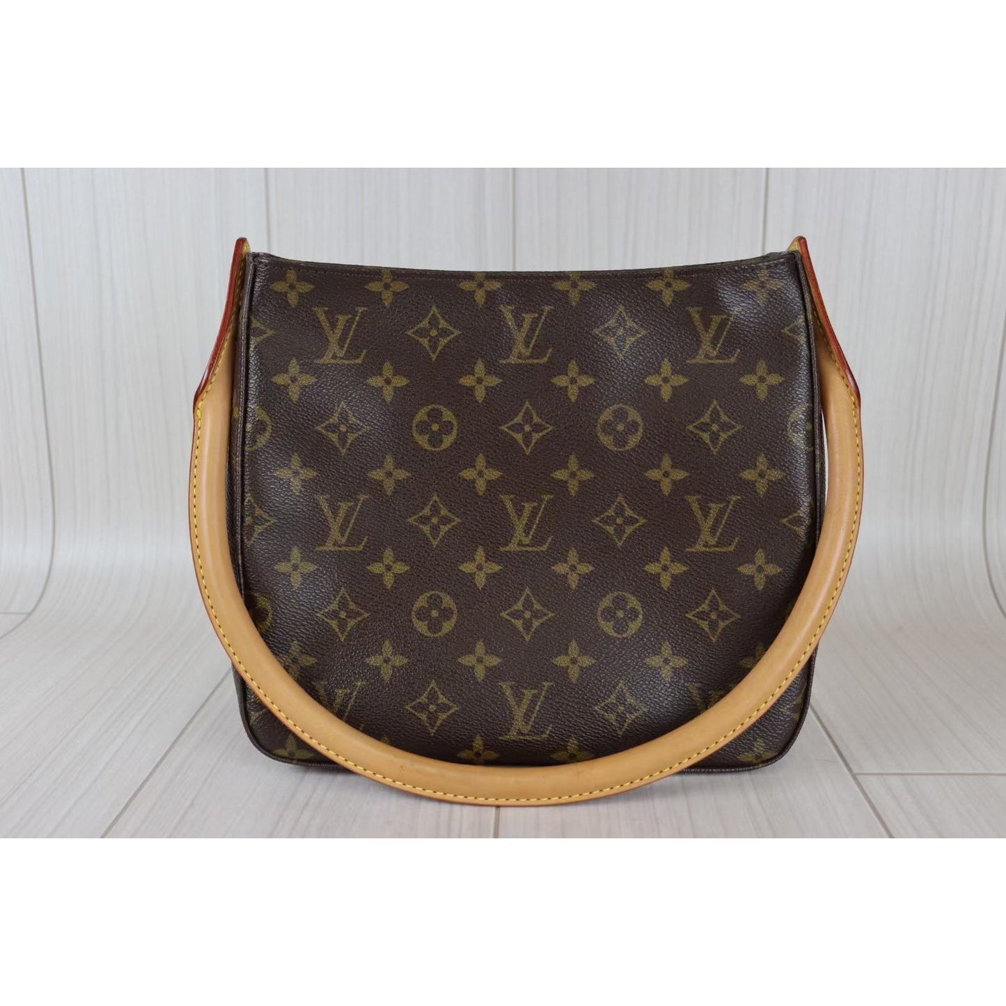 Rank A ｜ LV Monogram Looping MM Shoulder Bag ｜083008